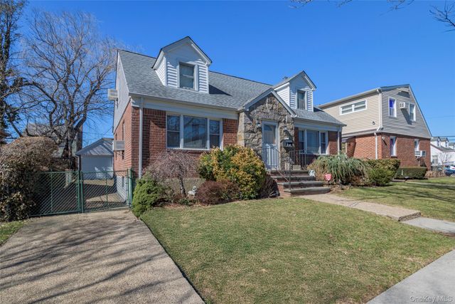 8610 250th Street, Bellerose, NY 11426