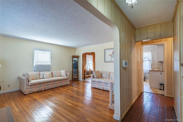 8610 250th Street, Bellerose, NY 11426