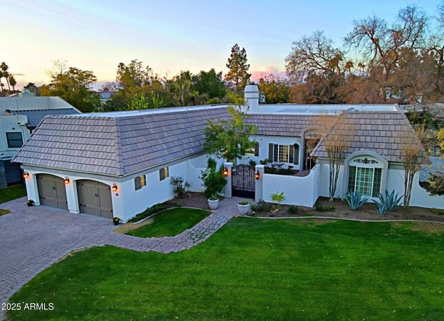 18 W KALER Drive, Phoenix, AZ 85021