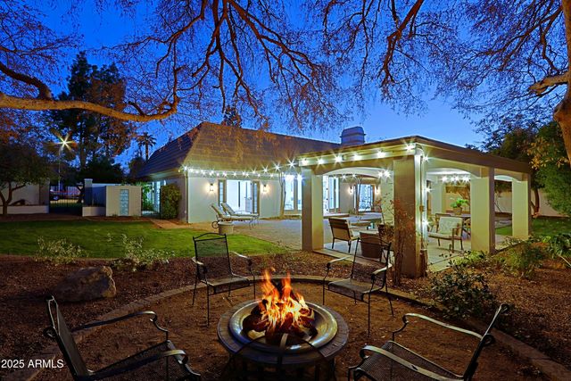 18 W KALER Drive, Phoenix, AZ 85021