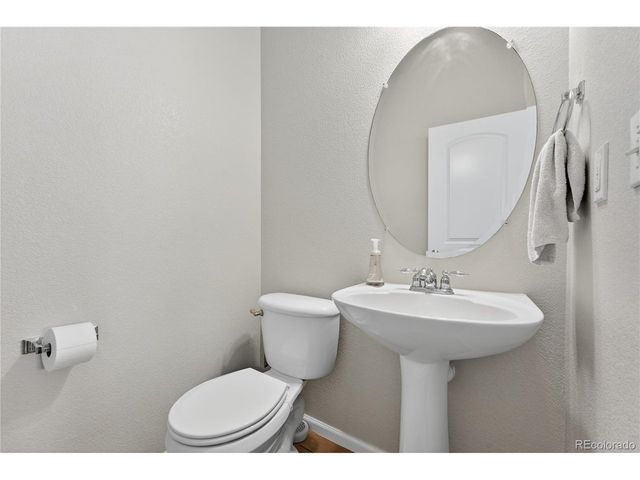 7218 S Ukraine St, Aurora, CO 80016