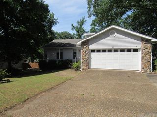 810 Autumnbrook Cir, Sherwood, AR 72120