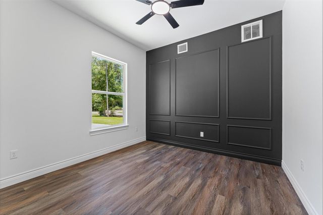 40714 Rolling Forest Drive, Magnolia, TX 77354