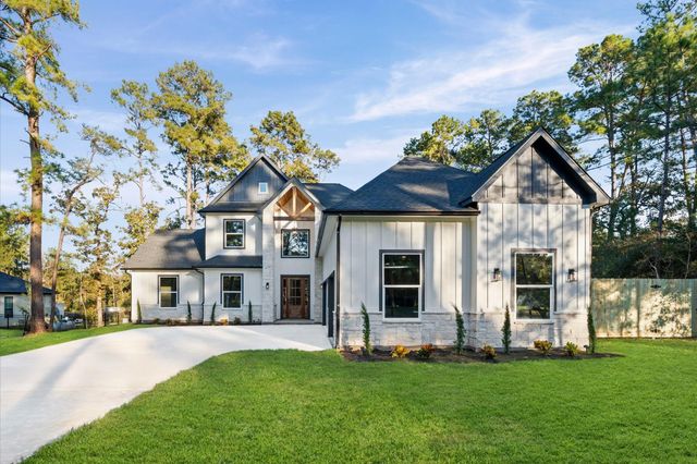 40714 Rolling Forest Drive, Magnolia, TX 77354