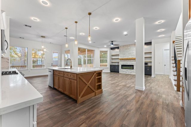 40714 Rolling Forest Drive, Magnolia, TX 77354