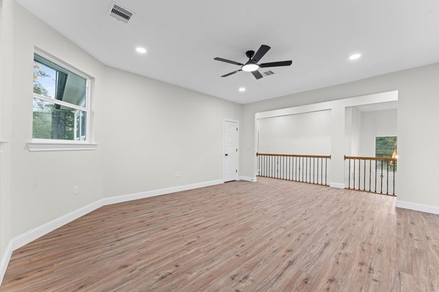 40714 Rolling Forest Drive, Magnolia, TX 77354
