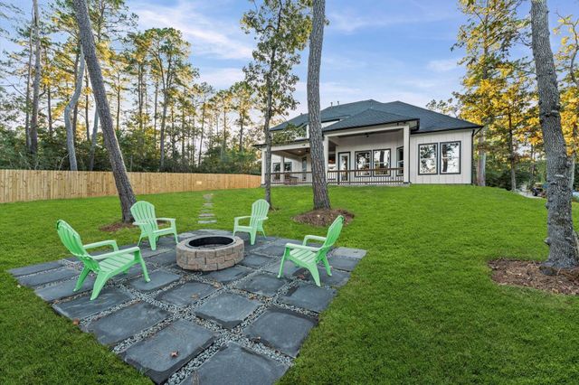 40714 Rolling Forest Drive, Magnolia, TX 77354