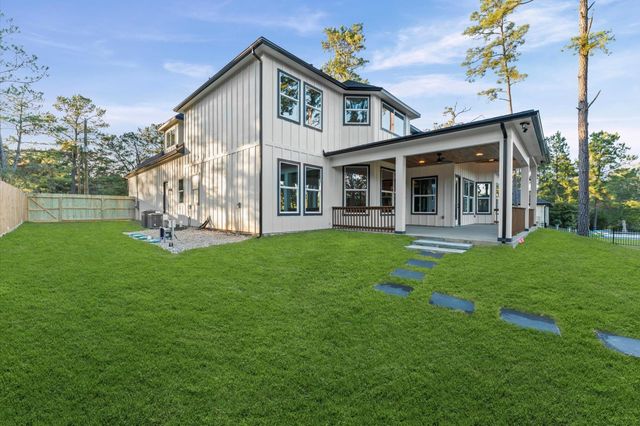 40714 Rolling Forest Drive, Magnolia, TX 77354