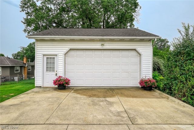 650 Prentiss Avenue, Akron, OH 44306