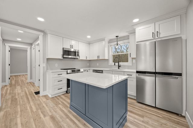 206 Moulton St, Rehoboth, MA 02769