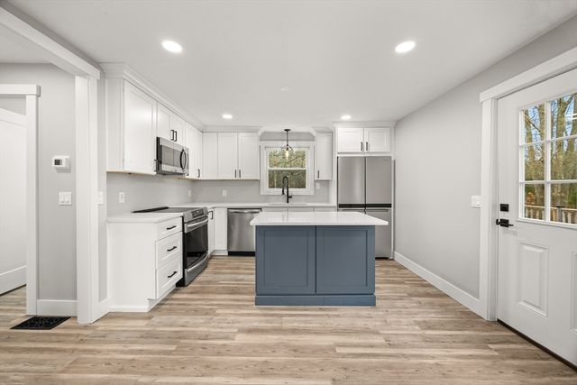 206 Moulton St, Rehoboth, MA 02769