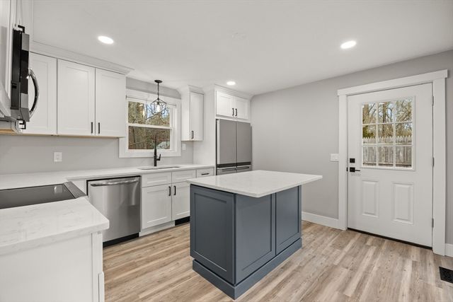 206 Moulton St, Rehoboth, MA 02769