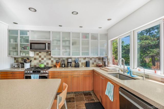 136 Beach Hill Walk, Fire Island Pines, NY 11782