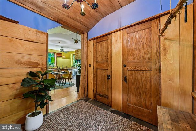 7108 HOLLY AVE, Takoma Park, MD 20912
