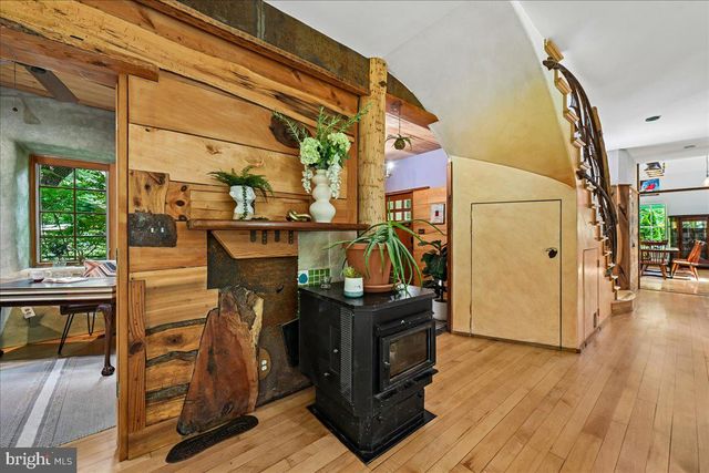 7108 HOLLY AVE, Takoma Park, MD 20912
