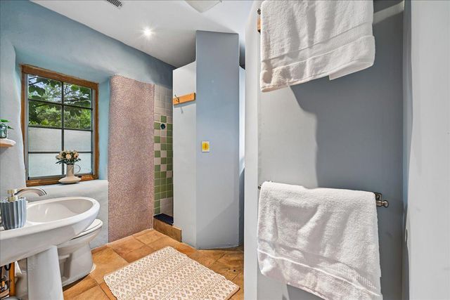 7108 HOLLY AVE, Takoma Park, MD 20912
