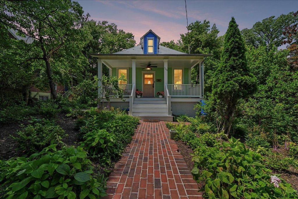 7108 HOLLY AVE, Takoma Park, MD 20912