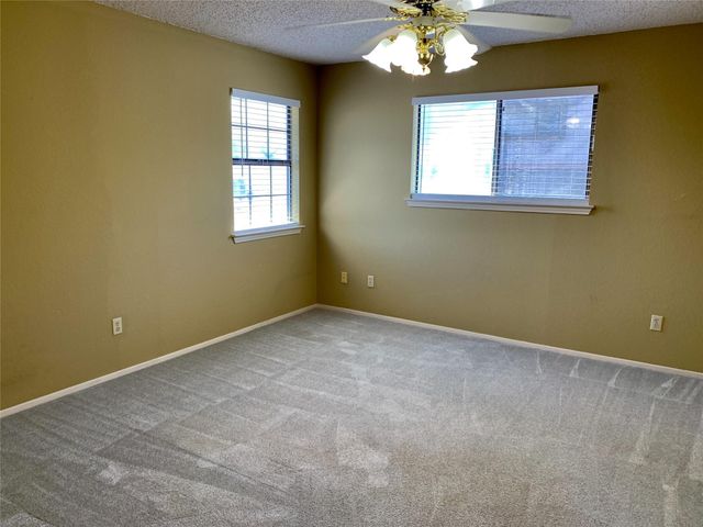 2996 Overland ST, Round Rock, TX 78681