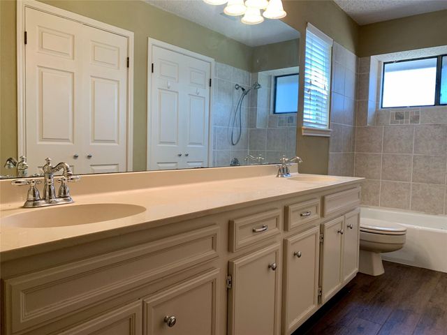 2996 Overland ST, Round Rock, TX 78681
