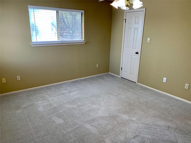 2996 Overland ST, Round Rock, TX 78681