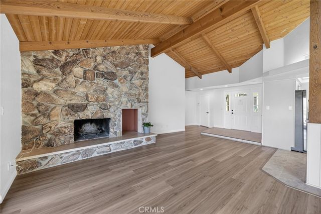 30199 Windward Drive, Canyon Lake, CA 92587
