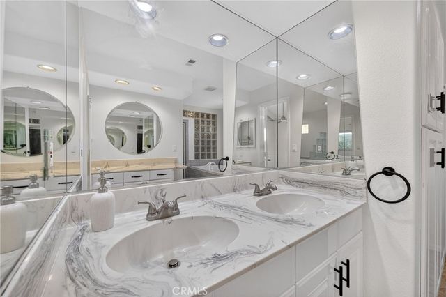 30199 Windward Drive, Canyon Lake, CA 92587