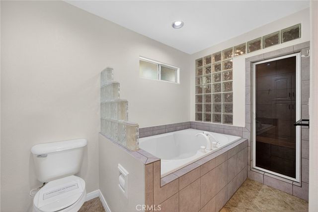 30199 Windward Drive, Canyon Lake, CA 92587