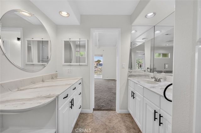 30199 Windward Drive, Canyon Lake, CA 92587