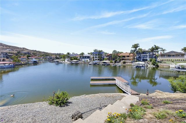 30199 Windward Drive, Canyon Lake, CA 92587