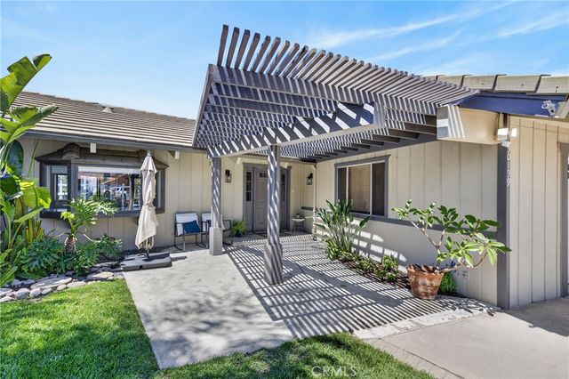 30199 Windward Drive, Canyon Lake, CA 92587