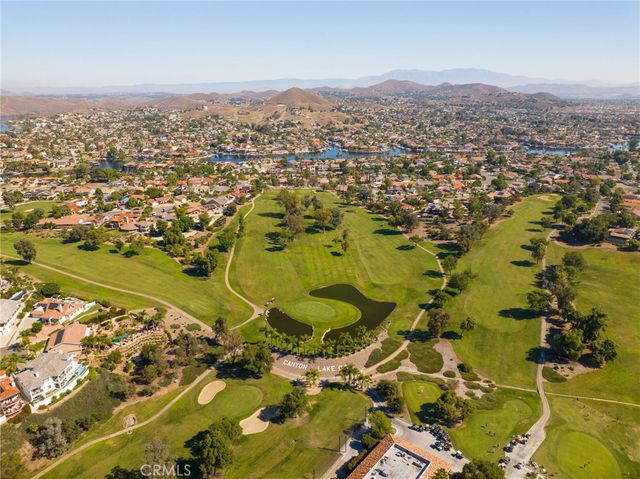30199 Windward Drive, Canyon Lake, CA 92587