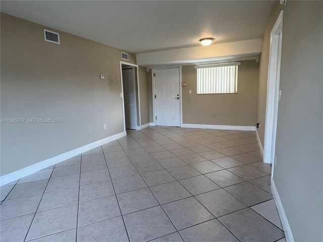 6091 W 22nd Ct 101, Hialeah, FL 33016