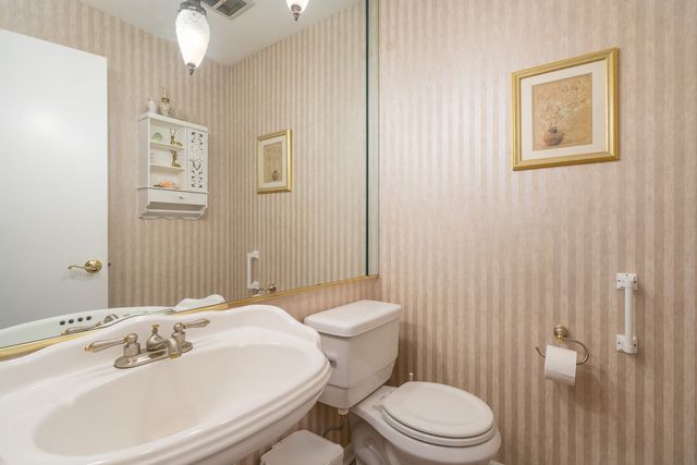 3173 Grandview Place, Darien, IL 60561