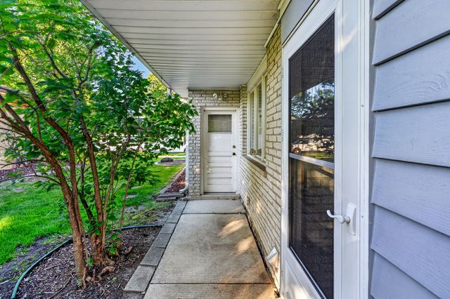 3173 Grandview Place, Darien, IL 60561