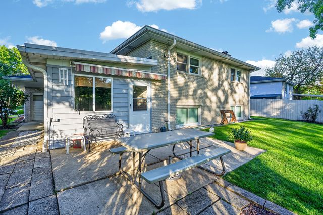 3173 Grandview Place, Darien, IL 60561