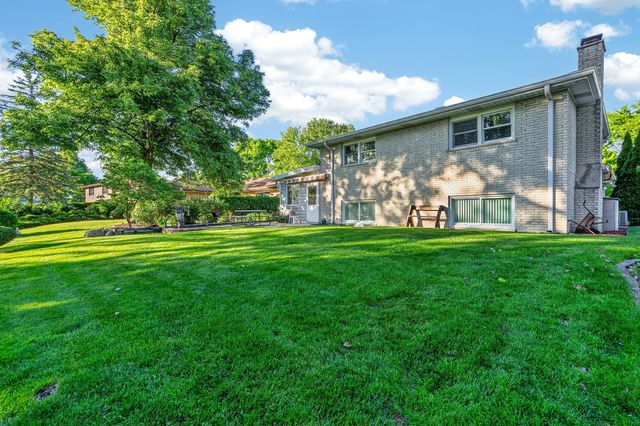 3173 Grandview Place, Darien, IL 60561