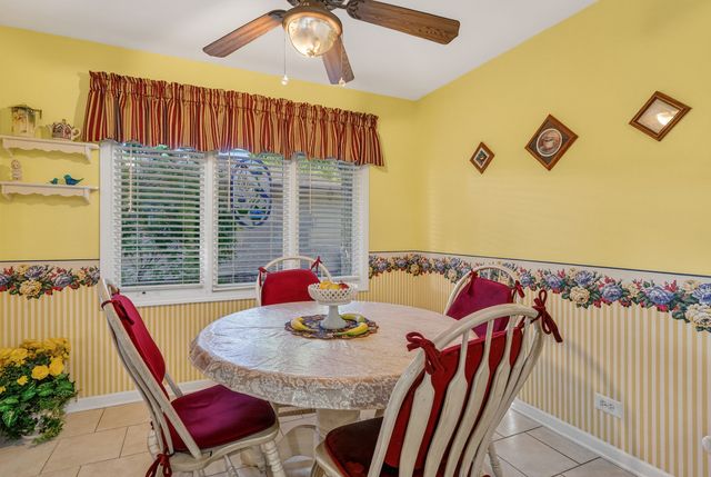 3173 Grandview Place, Darien, IL 60561