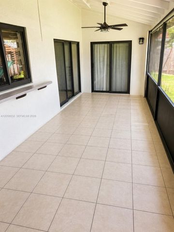 15832 Stonetower St, Davie, FL 33331