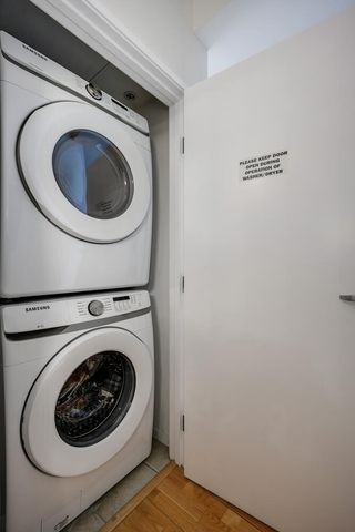 9655 Woods Drive 1809, Skokie, IL 60077