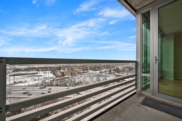 9655 Woods Drive 1809, Skokie, IL 60077