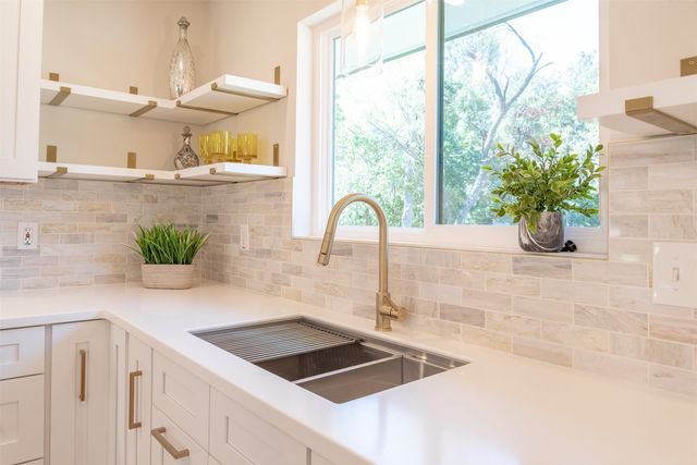 210 Davis Road, Granbury, TX 76049