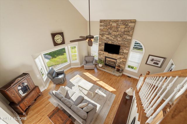 619 Emerald Ave, Kodak, TN 37764