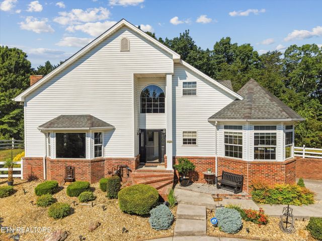 619 Emerald Ave, Kodak, TN 37764