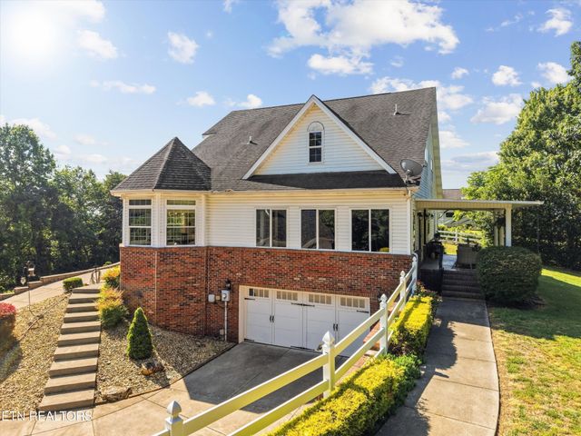 619 Emerald Ave, Kodak, TN 37764