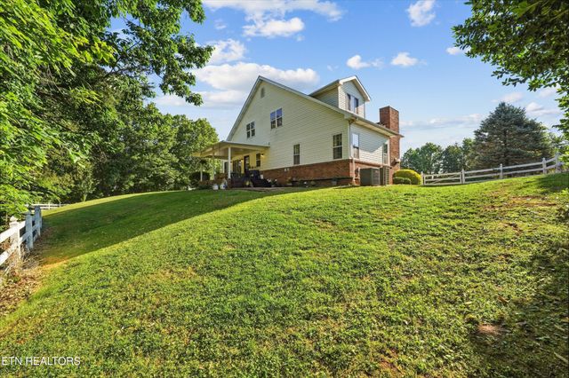 619 Emerald Ave, Kodak, TN 37764