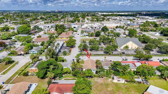3640 Avenue J, West Palm Beach, FL 33404