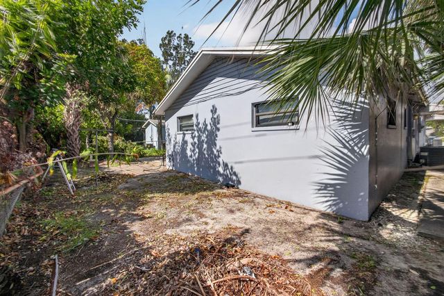 3640 Avenue J, West Palm Beach, FL 33404