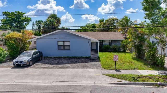 3640 Avenue J, West Palm Beach, FL 33404