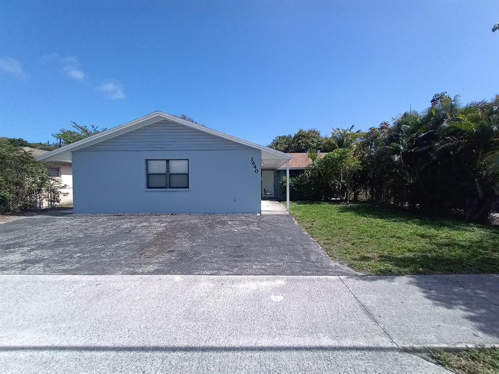 3640 Avenue J, West Palm Beach, FL 33404