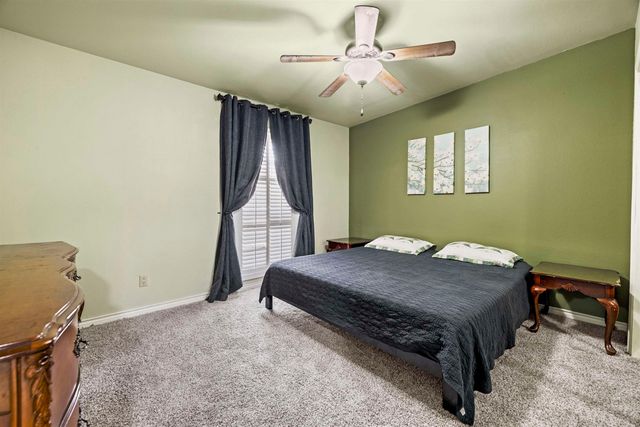 344 McKinnon Dr, Kilgore, TX 75662